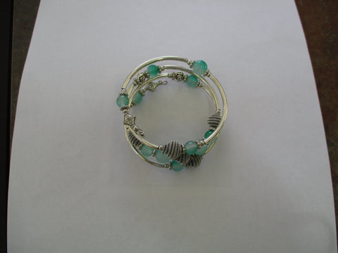 Green Glass Beads, Silver Tubes, Silver Spring Beads Memory Wire Bracelet (B699)