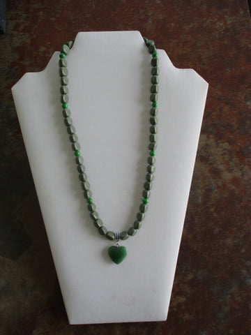 Green Triangle Stone Beads Green Beads Green Heart Pendant Necklace (N1492)