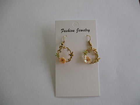 Gold Wreath Shape Pink Flower Bee Earrings (E978)