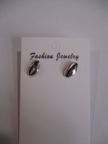 Silver Shell Post Earrings (E985)
