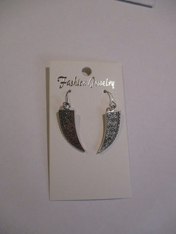 Silver Decorative Curve Tip Shaped Earrings (E995)