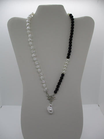 Silver Black Glass Beads Fresh Water Pearls White Pearls Open Front Clasp Fresh Water Pendant Necklace (N1325)