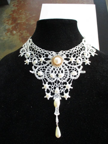 White Lace Gold White Pearls Choker Necklace (N1400)