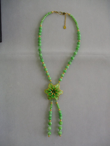 Green Gold Glass Beads Green Gold Acrylic Flower Pendant Necklace (N1479)