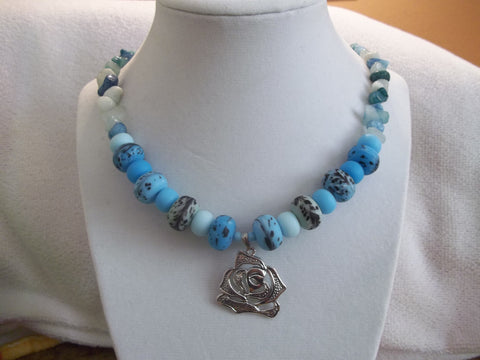 Glass Blue Mixed Bead w/Blue Rocks Silver Rose Pendant Necklace (N590)