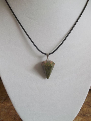Black Leather Green Tan Cone Healing Crystal Necklace (N800)